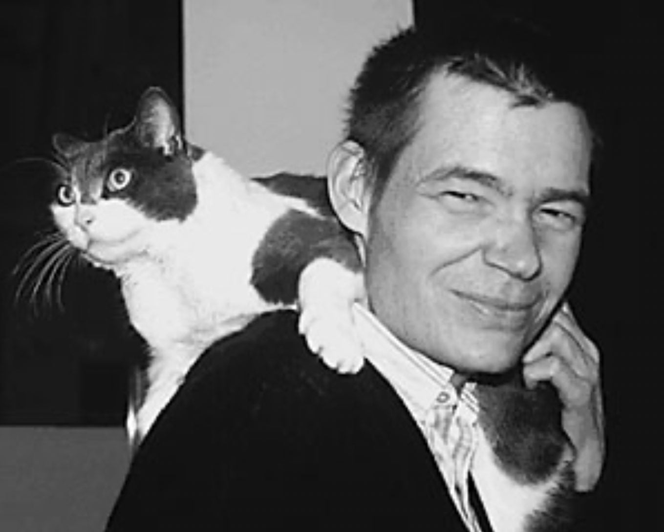 mike-perry-with-aido-1