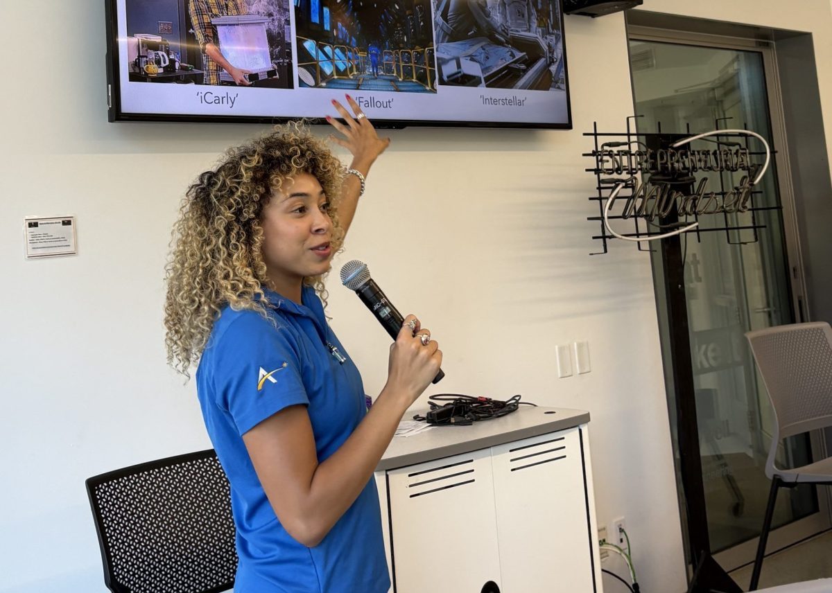 Amya giving Cryonics 101 talk at ASU